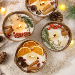 Bougie parfumée en bol de noix de coco avec fleurs séchées