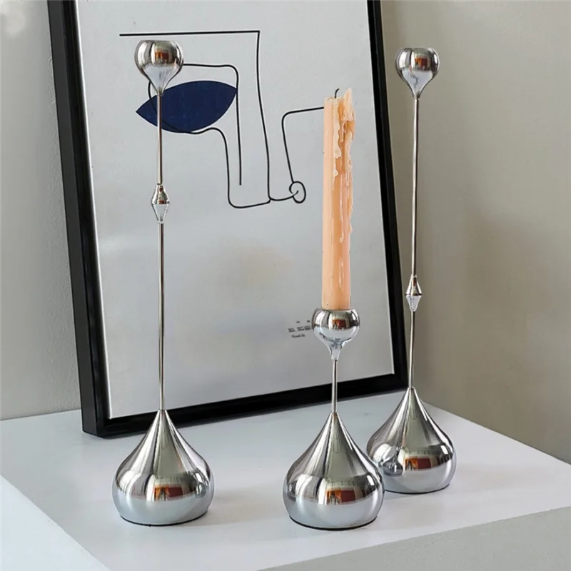 Ensemble de 3 bougeoirs en métal argenté – Image 2