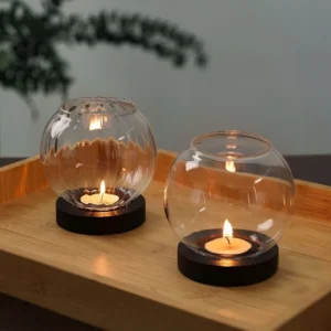 Photophore transparent romantique avec base en bois