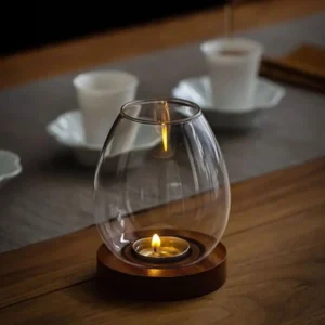Bougeoirs ronds transparents avec base en bois